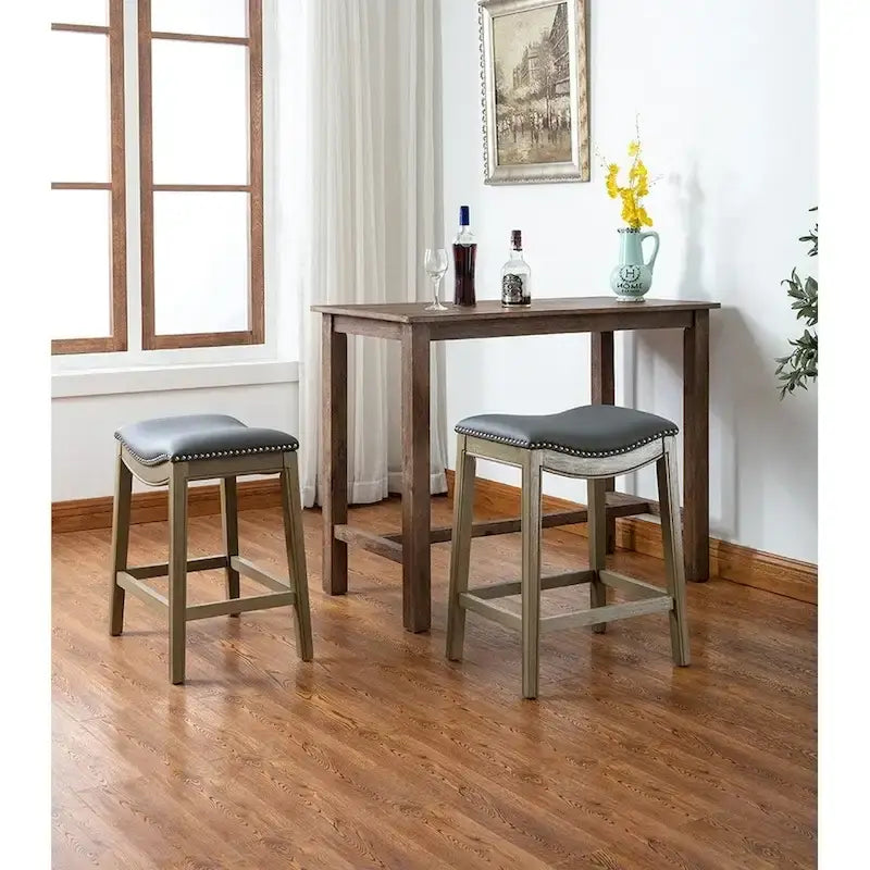 Tabouret de comptoir avec revêtement en similicuir et clous décoratifs