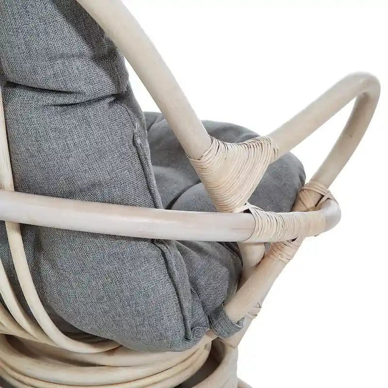Fauteuil à bascule pivotant en rotin tressé avec coussin