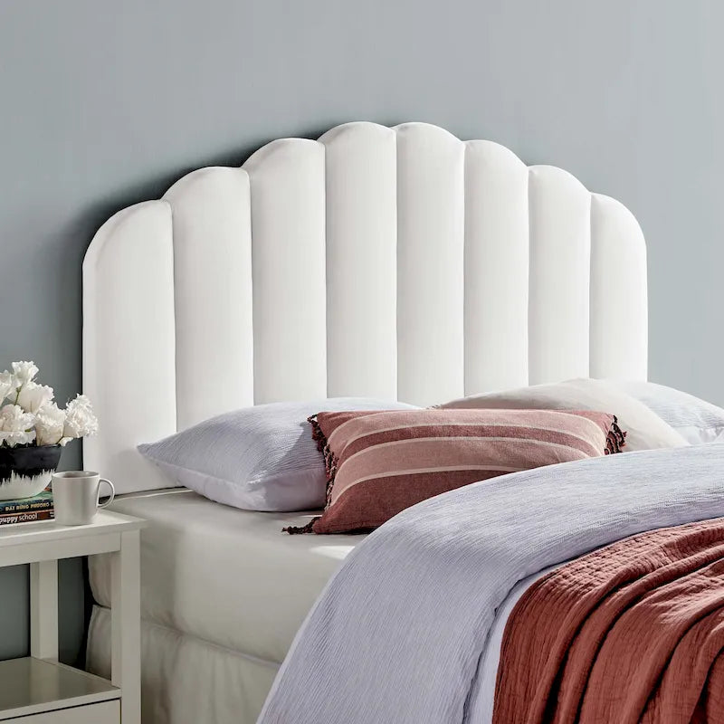 Tête de lit capitonnée en velours festonné – Grand lit/Très grand lit