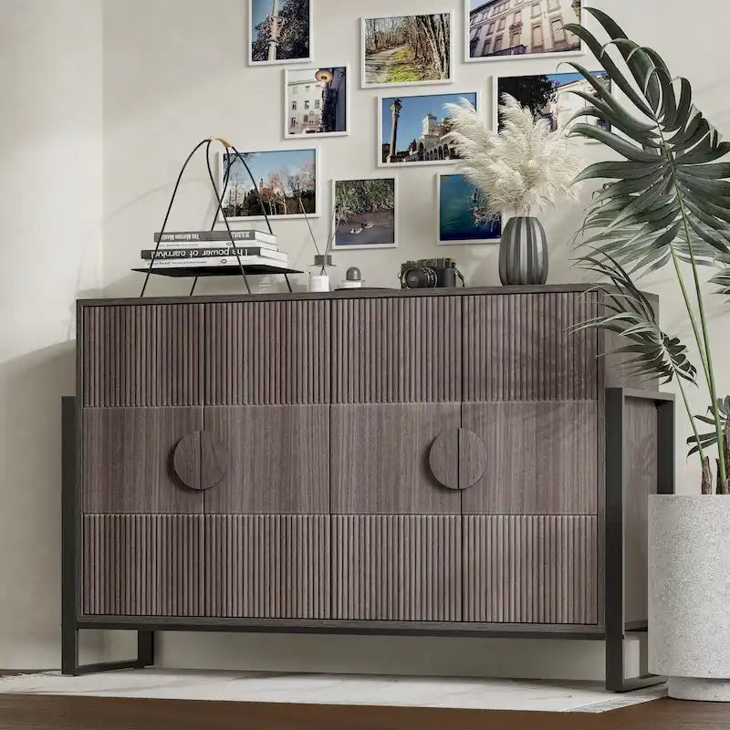 Buffet à cannelures avec 4 portes et étagères réglables, gris